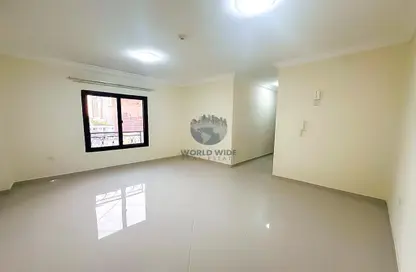 Apartment - 3 Bedrooms - 2 Bathrooms for rent in Fereej Bin Mahmoud - Doha