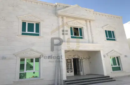 Villa - 7 Bedrooms for sale in Al Duhail North - Al Duhail - Doha