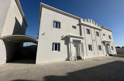 Compound - 5 Bedrooms - 4 Bathrooms for rent in Sumaysimah - Sumaysimah - Al Khor