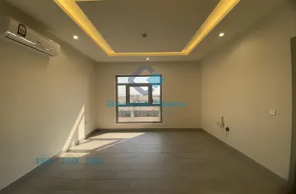 Apartment - 2 Bedrooms - 3 Bathrooms for rent in Al Nasr Street - Al Nasr - Doha