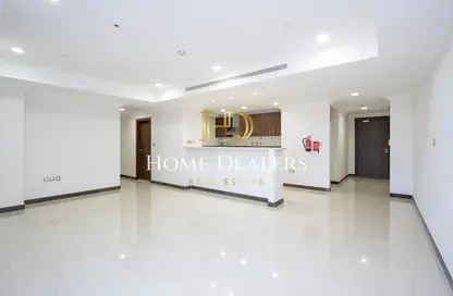 Apartment - 2 Bedrooms - 2 Bathrooms for rent in West Porto Drive - Porto Arabia - The Pearl Island - Doha