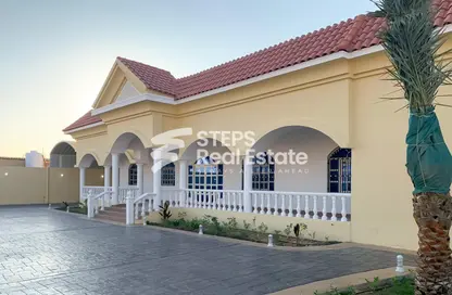 Villa - 3 Bedrooms - 6 Bathrooms for sale in Umm Salal Ali - Umm Salal Ali - Doha