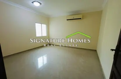 Apartment - 3 Bedrooms - 2 Bathrooms for rent in Bin Omran 46 - Fereej Bin Omran - Doha