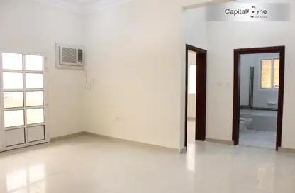 Apartment - 3 Bedrooms - 2 Bathrooms for rent in Abu Talha Street - Fereej Bin Omran - Doha