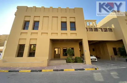 Villa - 4 Bedrooms - 5 Bathrooms for rent in Al Dana st - Muraikh - AlMuraikh - Doha