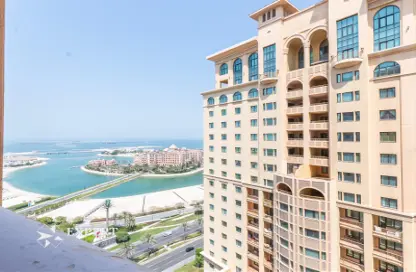 Apartment - 2 Bedrooms - 2 Bathrooms for sale in East Porto Drive - Porto Arabia - The Pearl Island - Doha