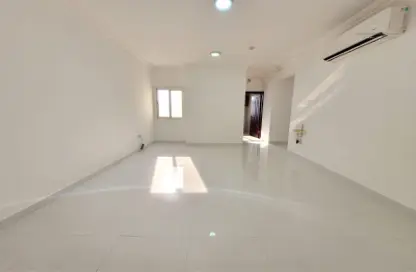 Apartment - 2 Bedrooms - 2 Bathrooms for rent in Madinat Khalifa South - Madinat Khalifa - Doha