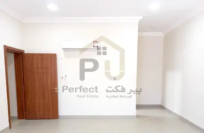 Apartment - 2 Bedrooms - 2 Bathrooms for rent in Kulaib Street - Kulaib Street - Doha