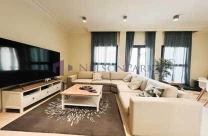 Apartment - 2 Bedrooms - 3 Bathrooms for sale in Nobili - Qanat Quartier - The Pearl Island - Doha