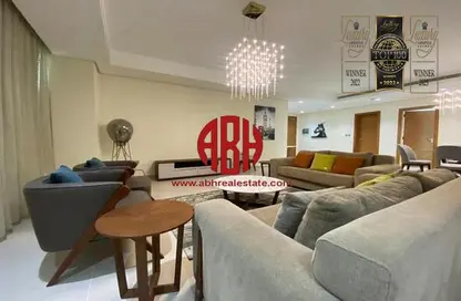 Apartment - 2 Bedrooms - 3 Bathrooms for rent in Burj DAMAC Marina - Marina District - Lusail