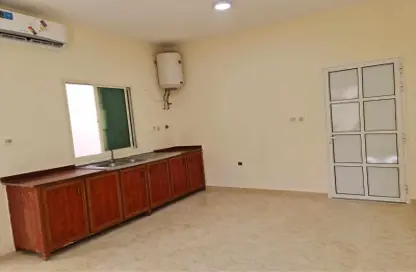 Apartment - Studio - 1 Bathroom for rent in Zekreet Street - Al Kharaitiyat - Umm Salal Mohammed