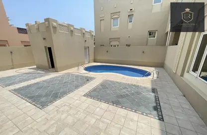 Compound - 5 Bedrooms - 5 Bathrooms for rent in West Gate - West Bay Lagoon - Doha