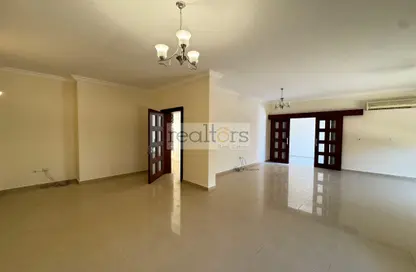 Villa - 4 Bedrooms - 4 Bathrooms for rent in Wadi Al Shaheeniya Street - Ain Khaled - Doha