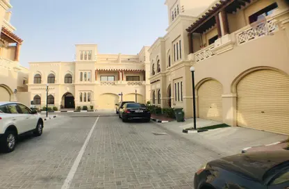 Compound - 4 Bedrooms - 5 Bathrooms for rent in Al Luqta - Al Luqta - Doha