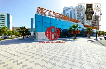 Shop - Studio - 1 Bathroom for rent in Marina Tower 27 - Marina District - Lusail