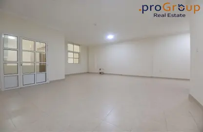 Apartment - 2 Bedrooms - 3 Bathrooms for rent in Hadramout Street - Doha Al Jadeed - Doha