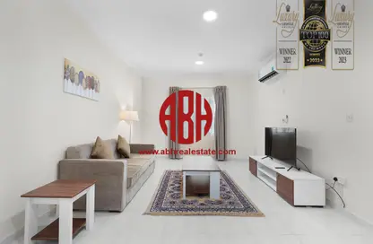 Apartment - 1 Bedroom - 1 Bathroom for rent in Jaidah Square - Umm Ghuwalina - Umm Ghuwailina - Doha