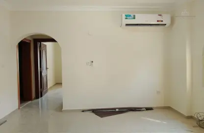 Apartment - 1 Bedroom - 2 Bathrooms for rent in Doha Al Jadeed - Doha