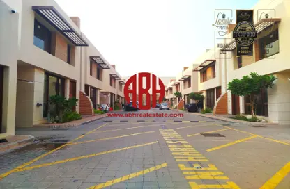 Compound - 4 Bedrooms - 5 Bathrooms for rent in Bin Omran - Fereej Bin Omran - Doha