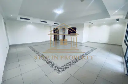 Apartment - 3 Bedrooms - 4 Bathrooms for rent in West Porto Drive - Porto Arabia - The Pearl Island - Doha