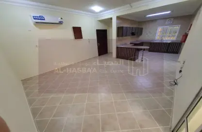 Apartment - 2 Bedrooms - 3 Bathrooms for rent in Airport Road - Airport Area - Doha