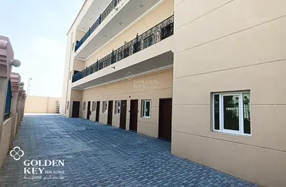 Warehouse - Studio - 6 Bathrooms for sale in East Industrial Street - Birkat Al Awamer - Al Wakra