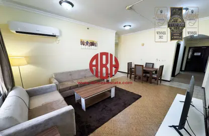 Apartment - 2 Bedrooms - 3 Bathrooms for rent in Al Thani Commercial building - Musheireb - Musheireb - Doha