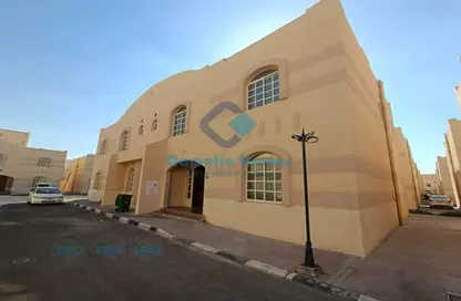 Villa - 5 Bedrooms - 4 Bathrooms for rent in Ain Khaled - Ain Khaled - Doha