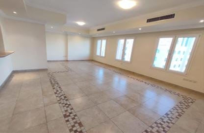 Apartment - 3 Bedrooms - 4 Bathrooms for sale in West Porto Drive - Porto Arabia - The Pearl Island - Doha