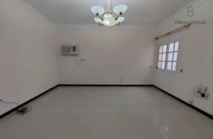 Apartment - 2 Bedrooms - 2 Bathrooms for rent in Al Mansoura - Al Mansoura - Doha