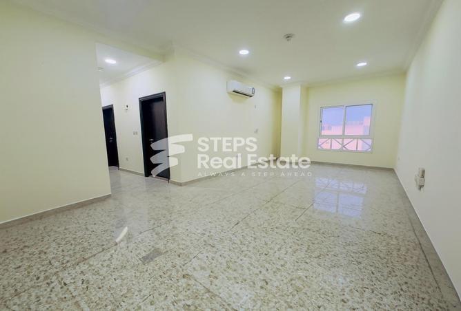 Apartment - 2 Bedrooms - 2 Bathrooms for rent in Muntazah 7 - Al Muntazah - Doha