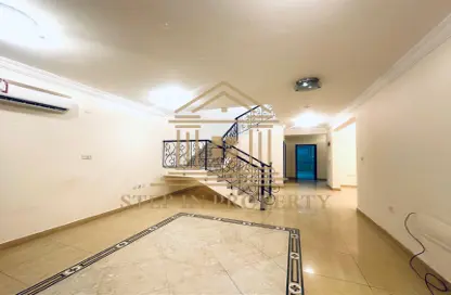 Villa - 5 Bedrooms - 6 Bathrooms for rent in Street 871 - Al Duhail South - Al Duhail - Doha