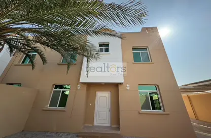 Villa - 4 Bedrooms - 4 Bathrooms for rent in Al Dana st - Muraikh - AlMuraikh - Doha