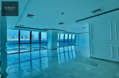 Apartment - 3 Bedrooms - 5 Bathrooms for rent in Zig Zag Tower B - Zig Zag Towers - West Bay - Doha