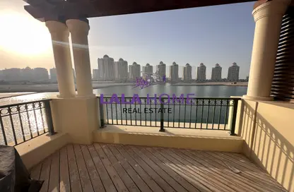 Townhouse - 2 Bedrooms - 3 Bathrooms for rent in Viva West - Viva Bahriyah - The Pearl Island - Doha