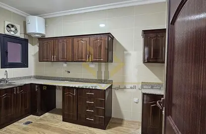 Apartment - 2 Bedrooms - 2 Bathrooms for rent in Al Duhail - Al Duhail - Doha