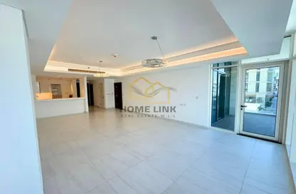 Apartment - 1 Bedroom - 2 Bathrooms for rent in Gewan Island - The Pearl Island - Doha