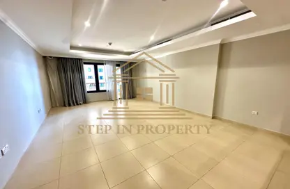 Apartment - 2 Bedrooms - 3 Bathrooms for rent in East Porto Drive - Porto Arabia - The Pearl Island - Doha