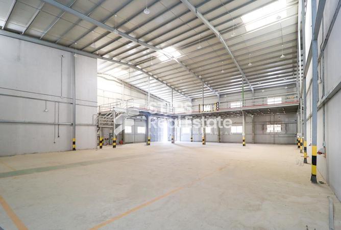 Warehouse - Studio for rent in East Industrial Street - Birkat Al Awamer - Al Wakra