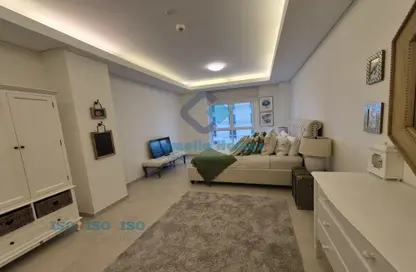 Apartment - 1 Bedroom - 2 Bathrooms for rent in Viva West - Viva Bahriyah - The Pearl Island - Doha