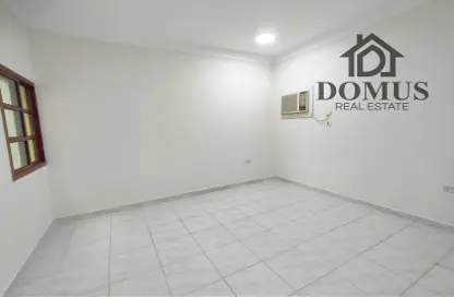 Apartment - 2 Bedrooms - 1 Bathroom for rent in Thabit Bin Zaid Street - Al Mansoura - Doha