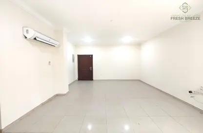 Apartment - 2 Bedrooms - 2 Bathrooms for rent in Al Mansoura - Al Mansoura - Doha