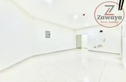 Apartment - 2 Bedrooms - 2 Bathrooms for rent in Kulaib Street - Kulaib Street - Doha