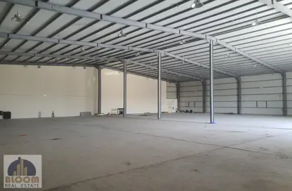 Warehouse - Studio - 7 Bathrooms for sale in East Industrial Street - Birkat Al Awamer - Al Wakra