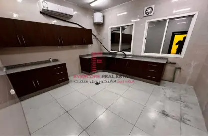 Compound - 5 Bedrooms - 4 Bathrooms for rent in Souk Al gharaffa - Al Gharrafa - Doha