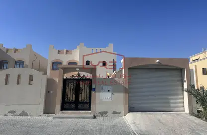 Villa - 6 Bedrooms - 5 Bathrooms for rent in Ain Khaled Villas - Ain Khaled - Doha