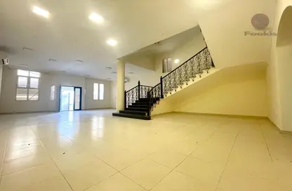 Villa - 5 Bedrooms - 6 Bathrooms for rent in Bu Hamour Street - Abu Hamour - Doha