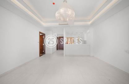 Apartment - 3 Bedrooms - 4 Bathrooms for sale in Gewan Island - The Pearl Island - Doha