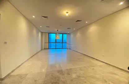 Apartment - 2 Bedrooms - 3 Bathrooms for rent in Zig Zag Towers - West Bay - Doha