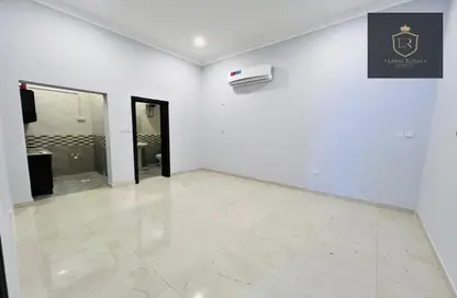 Villa - Studio - 1 Bathroom for rent in Bu Hamour Street - Abu Hamour - Doha